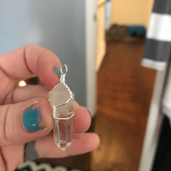 Wire wrapped quartz pendant - Picture 4 of 4